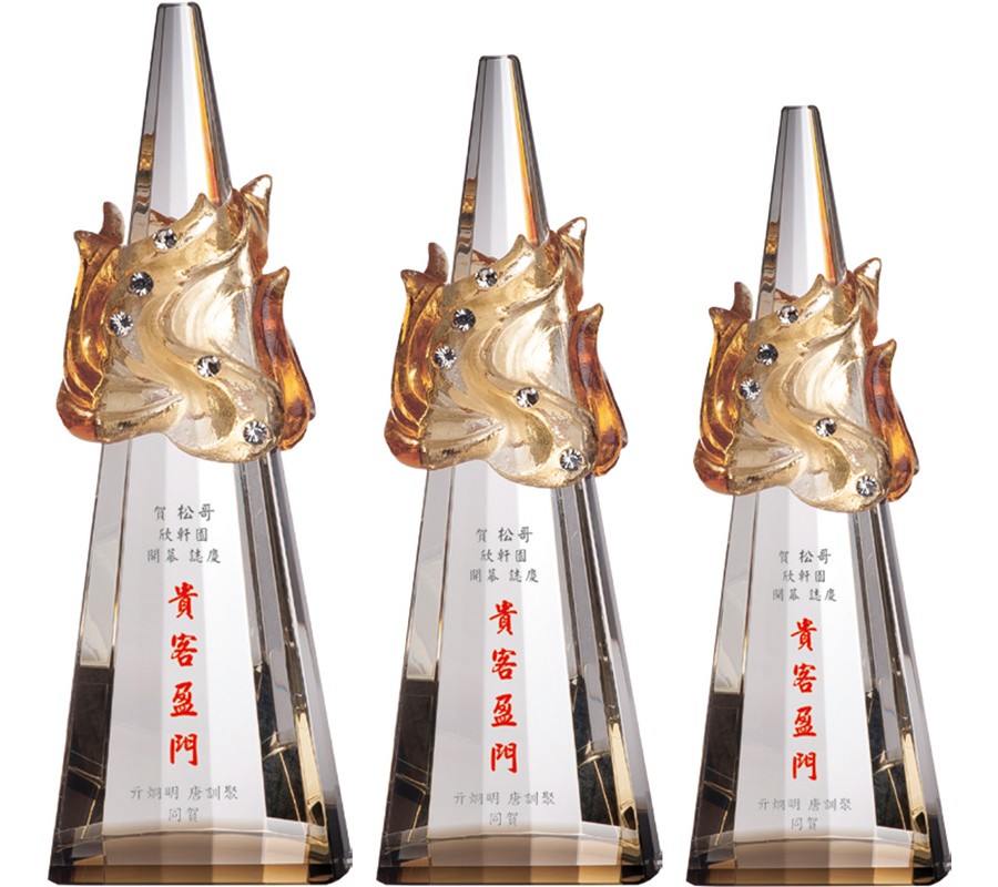 WS-01012蒸蒸日上三角平面柱造型水晶琉璃獎杯